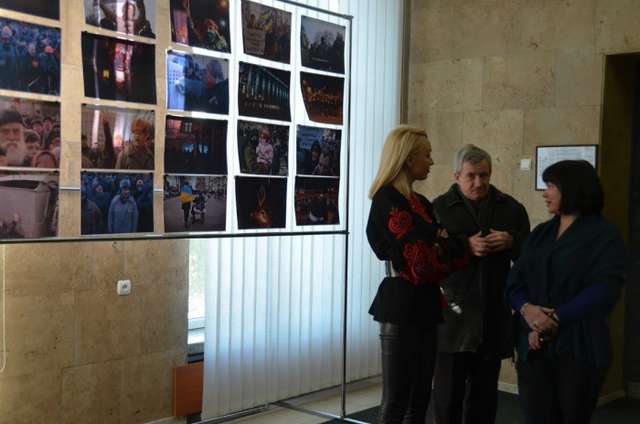 Полтавцям презентували Євромайдан очима фотографів _1