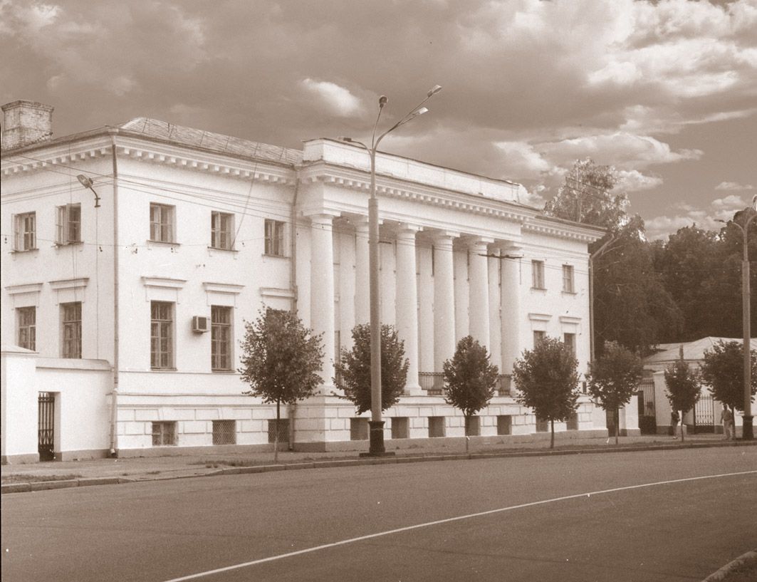 Сметанковий дармоїд хоче поцупити землю під висотку в центрі Полтави_1