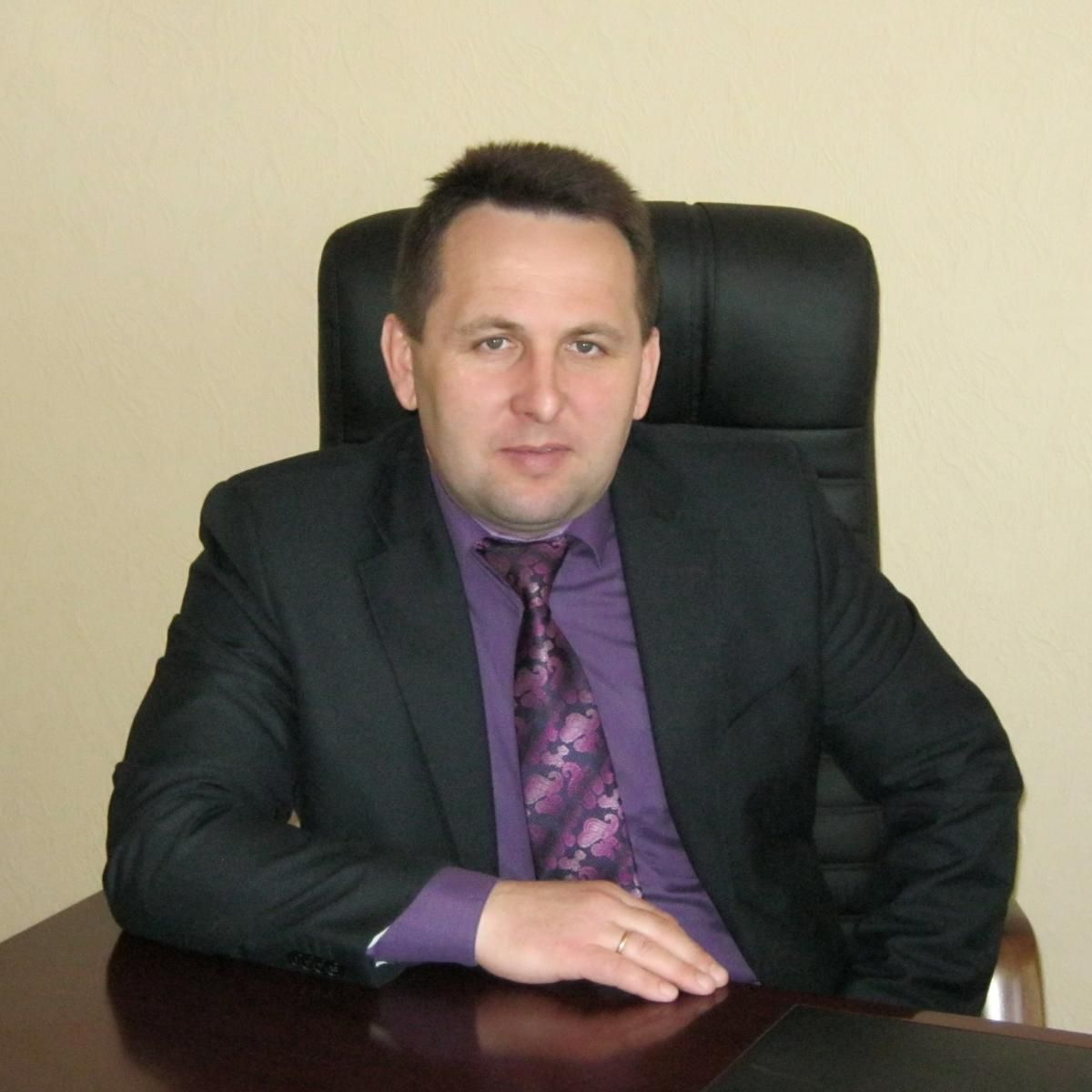 Кадрово-конкурсні баталії навколо заступництва в Карлівській РДА_1