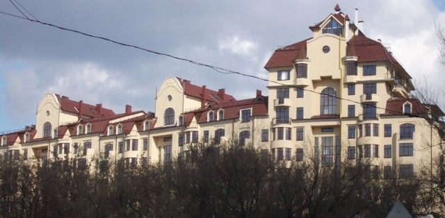 Неземна розкіш: Головний харківський єпископ приховав мільйонний статок, елітну нерухомість і автівки_1