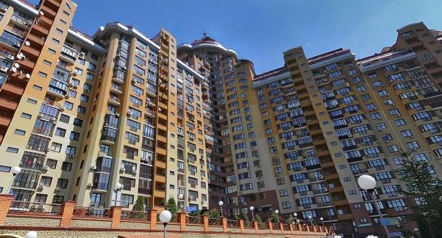 Неземна розкіш: Головний харківський єпископ приховав мільйонний статок, елітну нерухомість і автівки_3