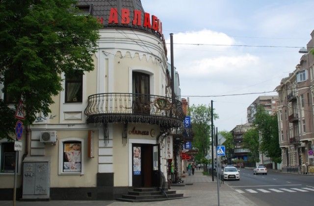 Неземна розкіш: Головний харківський єпископ приховав мільйонний статок, елітну нерухомість і автівки_7