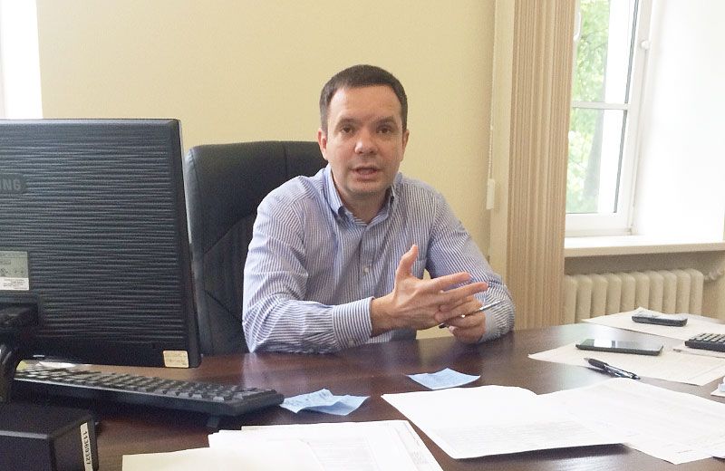 «Неврівноважений» зам мера Полтави Шевченко може затягувати слідство по «золотих сміттєвозах» КАТП №1628_9