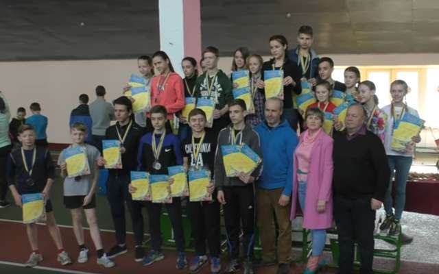 Управління у справах сім’ї молоді і спорту Полтавської ОДА не закупило медалей юним легкоатлетам _2