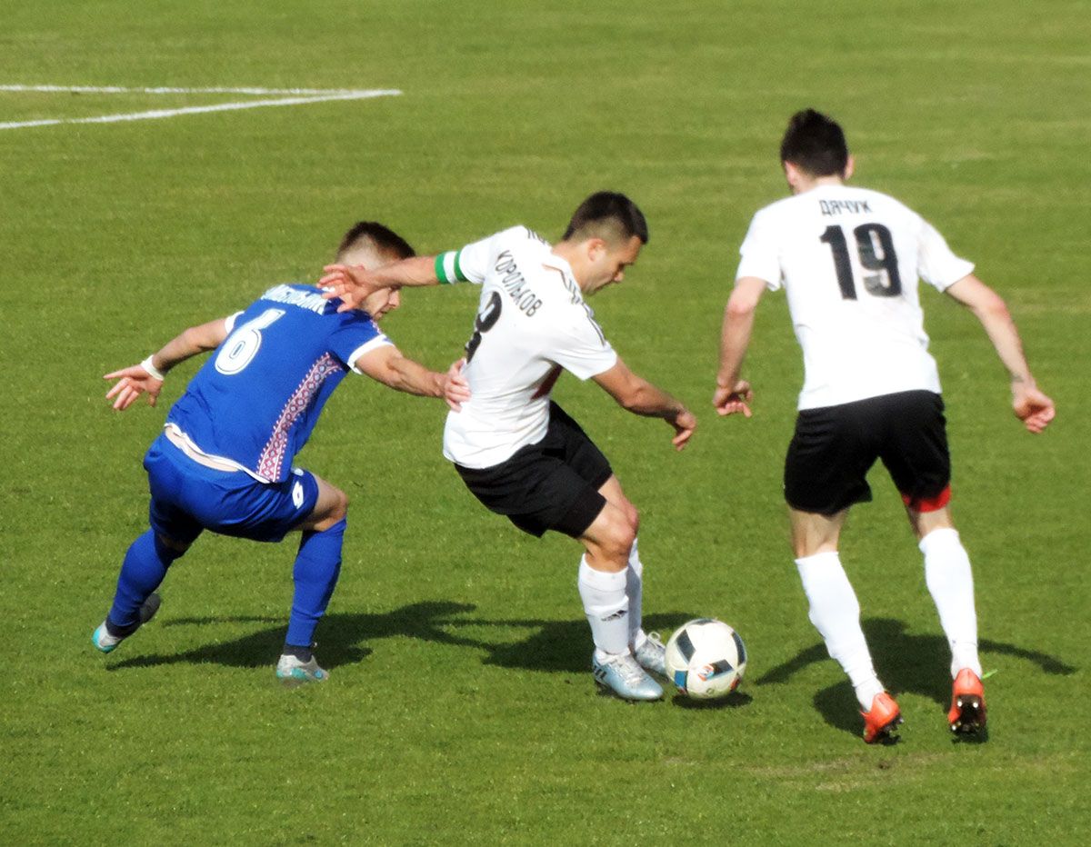 «Гірник-Спорт» розгромив одного з лідерів Першої ліги «Черкаського Дніпра»_1