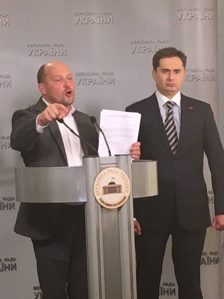 ​Полтавці кажуть про “діабет” влади: “Від цукру - до тушок, тітушок і крові”_3