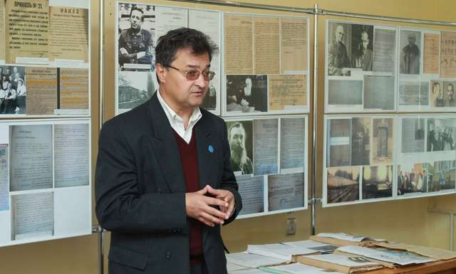 Звинувачувальні справи проти Грушевського, Петлюри та Остапа Вишні презентували полтавцям_1