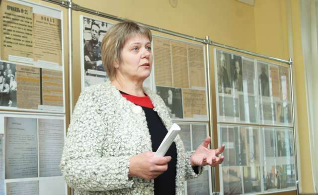 Звинувачувальні справи проти Грушевського, Петлюри та Остапа Вишні презентували полтавцям_3