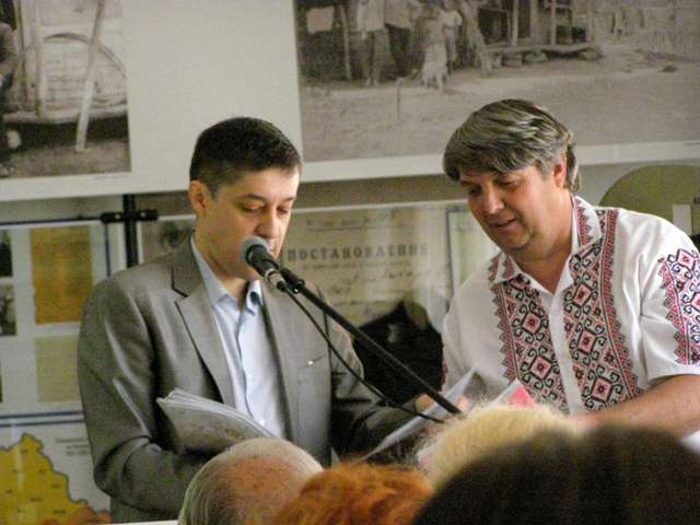 Історик Віктор Ревегук представив книгу про внесок Полтавщини в Українську Революцію_1