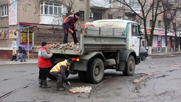 Українські дороги – в десятці найгірших у світі