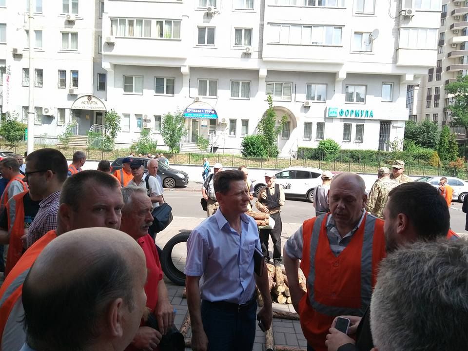 2 день «по-італійськи» страйкують кременчуцькі залізничники: рух потягів обмежений_1