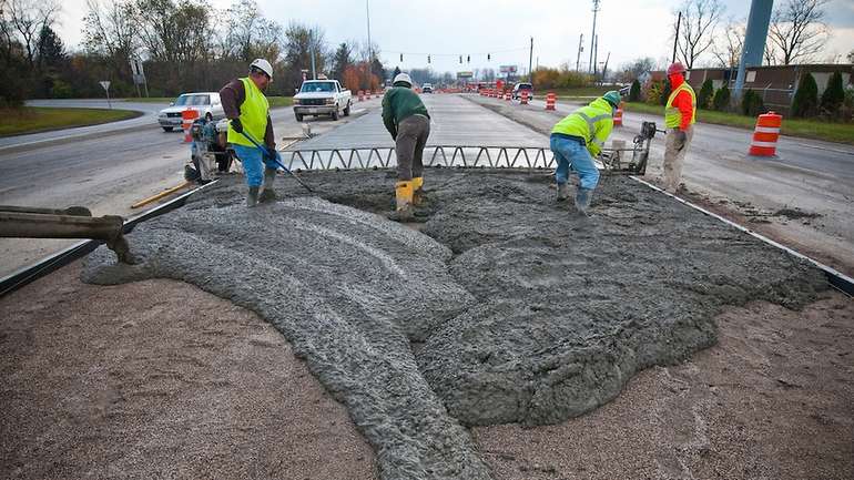 Бетонні дороги почнуть прокладати й на Полтавщині – Укравтодор