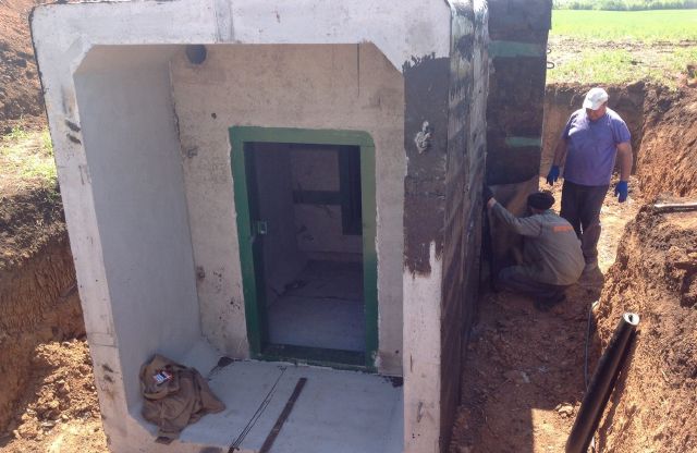 «Могутня стіна» Яценюка «з’їла» зайвих 100 млн грн_1