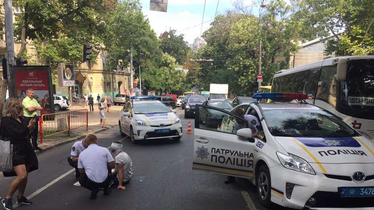 Одеські патрульні збили жінку