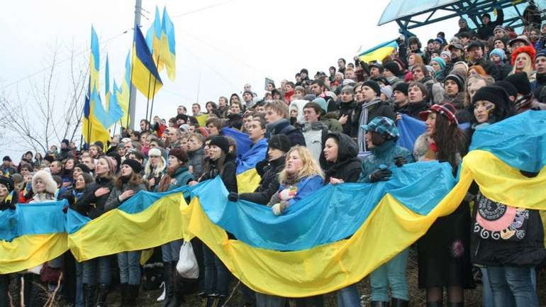 До 90% зросла кількість українців, які вважають себе українцями – опитування 
