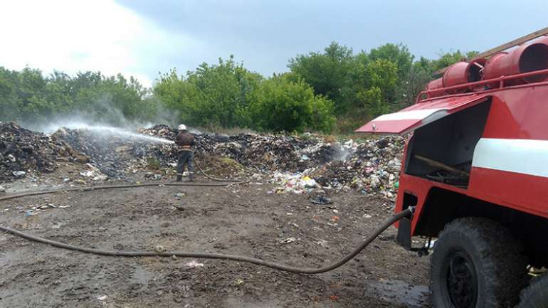 4 «Макухівки» за місяць: вкотре за червень на Полтавщині горять сміттєзвалища 