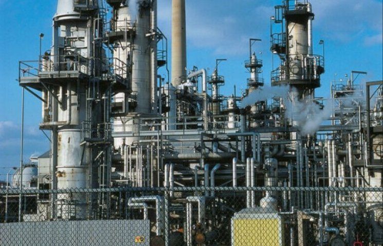 На Кременчуцькому НПЗ через загорання зупинили відвантаження пального_1