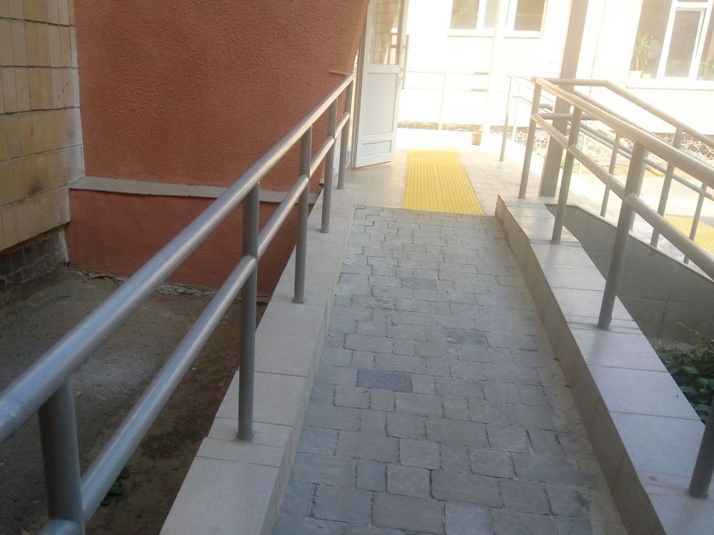 Як пандуси впливають на освіту та вибори: приклад із життя Полтави_13