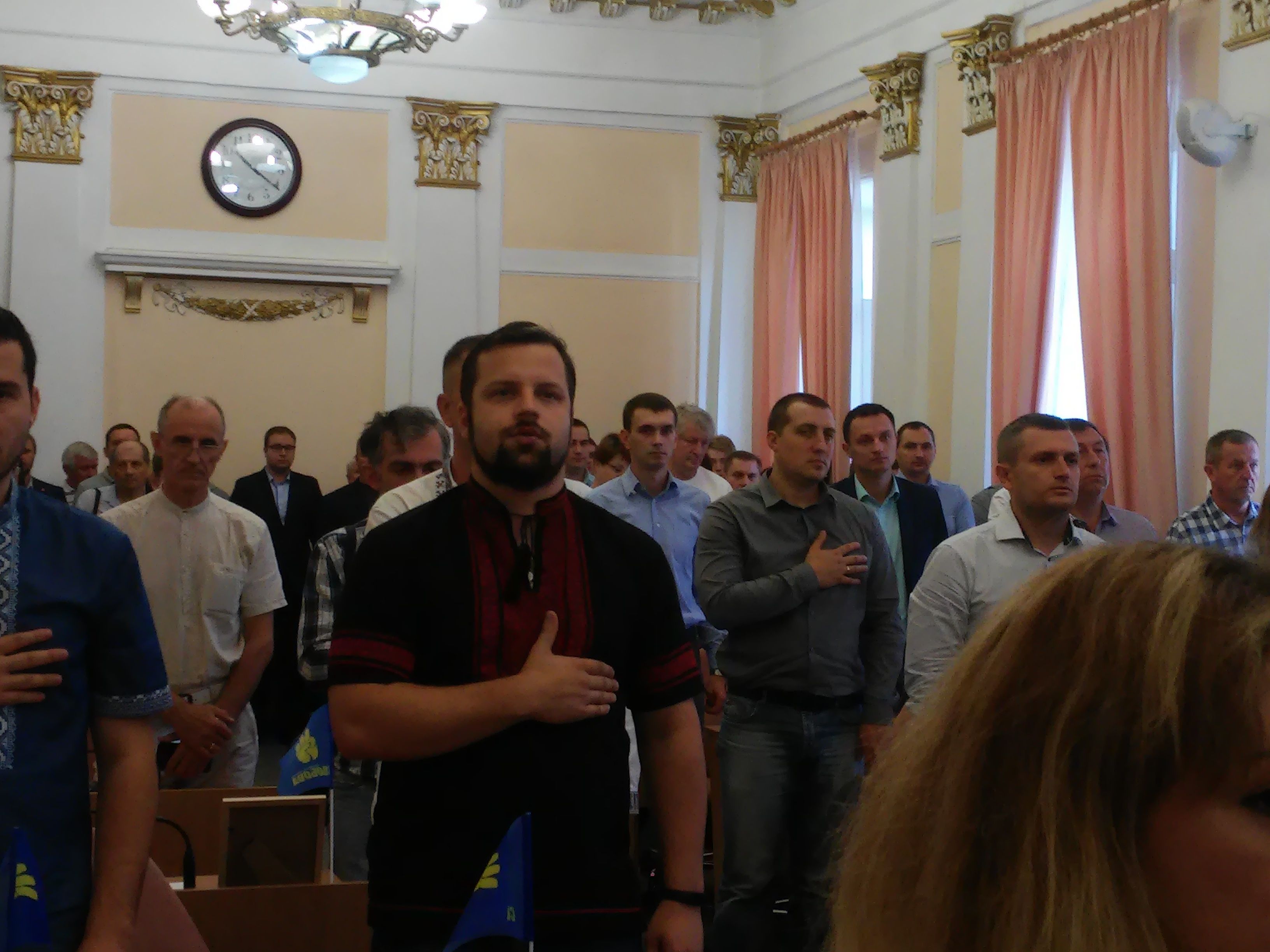 Підсумки позачергової сесії: «Нацкорпус», новий міськвиконком та нові (старі) заступники мера_3