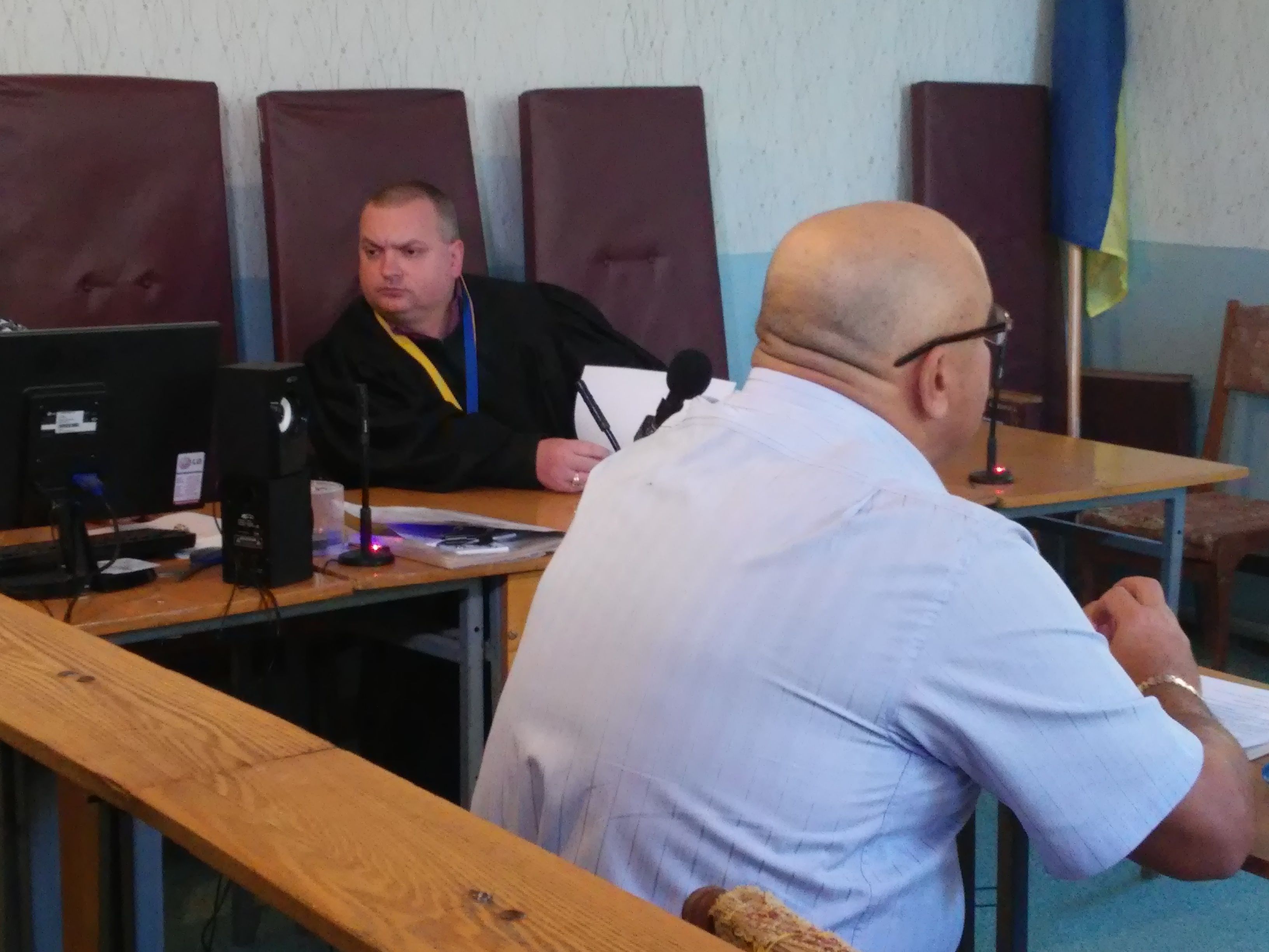 Суд на місяць переніс розгляд справи про побиття журналіста _1