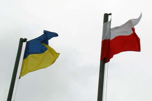 Польща сприймає позицію України у сфері історичної пам'яті як шантаж – джерело_1
