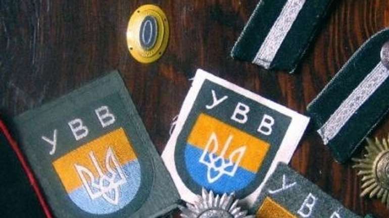 «Карти, люлька, п’ять стволів»: харизматичні фото українських вояків Другої світової