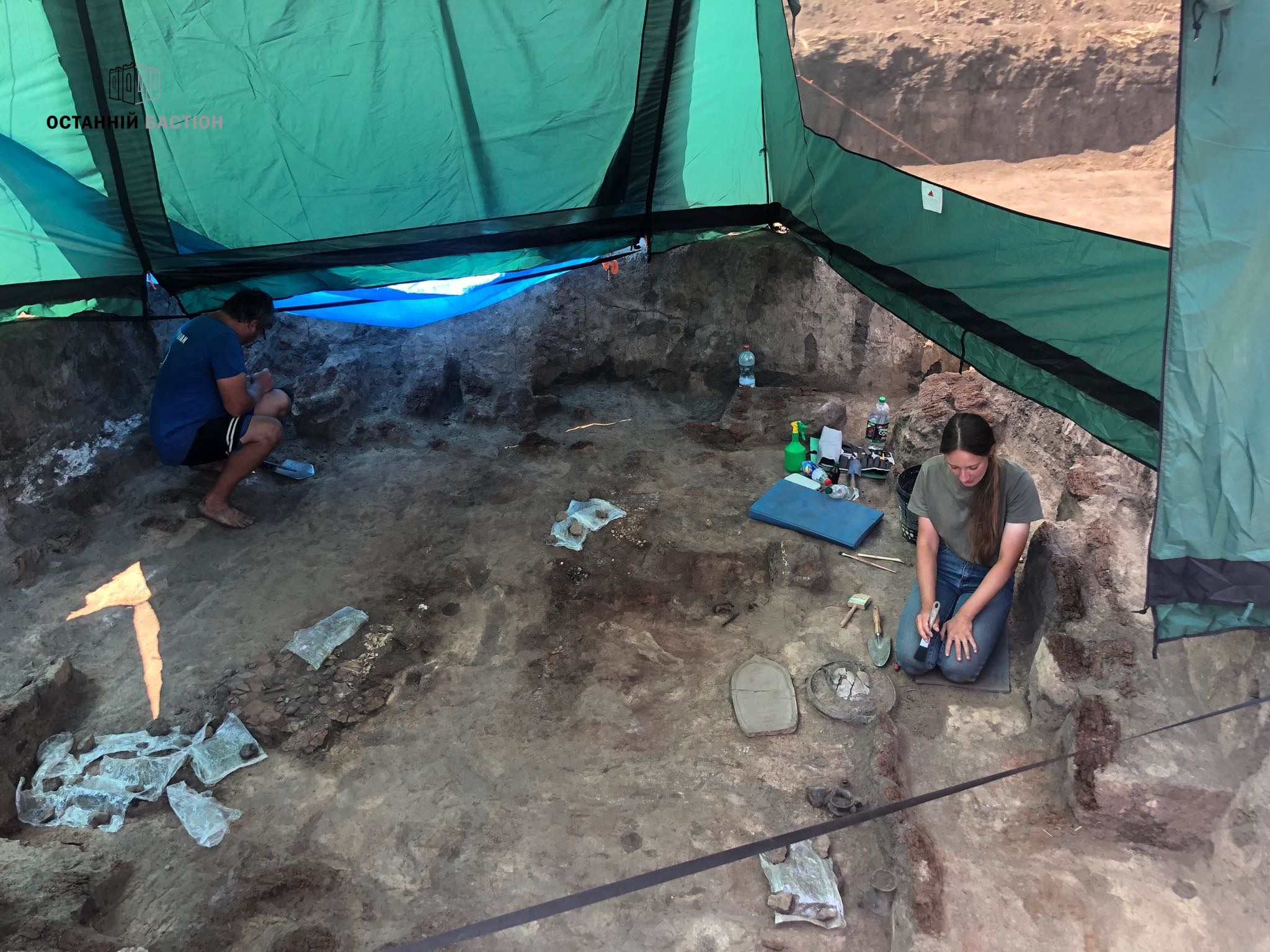 Черговий золотий скарб на Полтавщині: сенсаційні знахідки археологів у Котелевському районі (фото, відео)_9