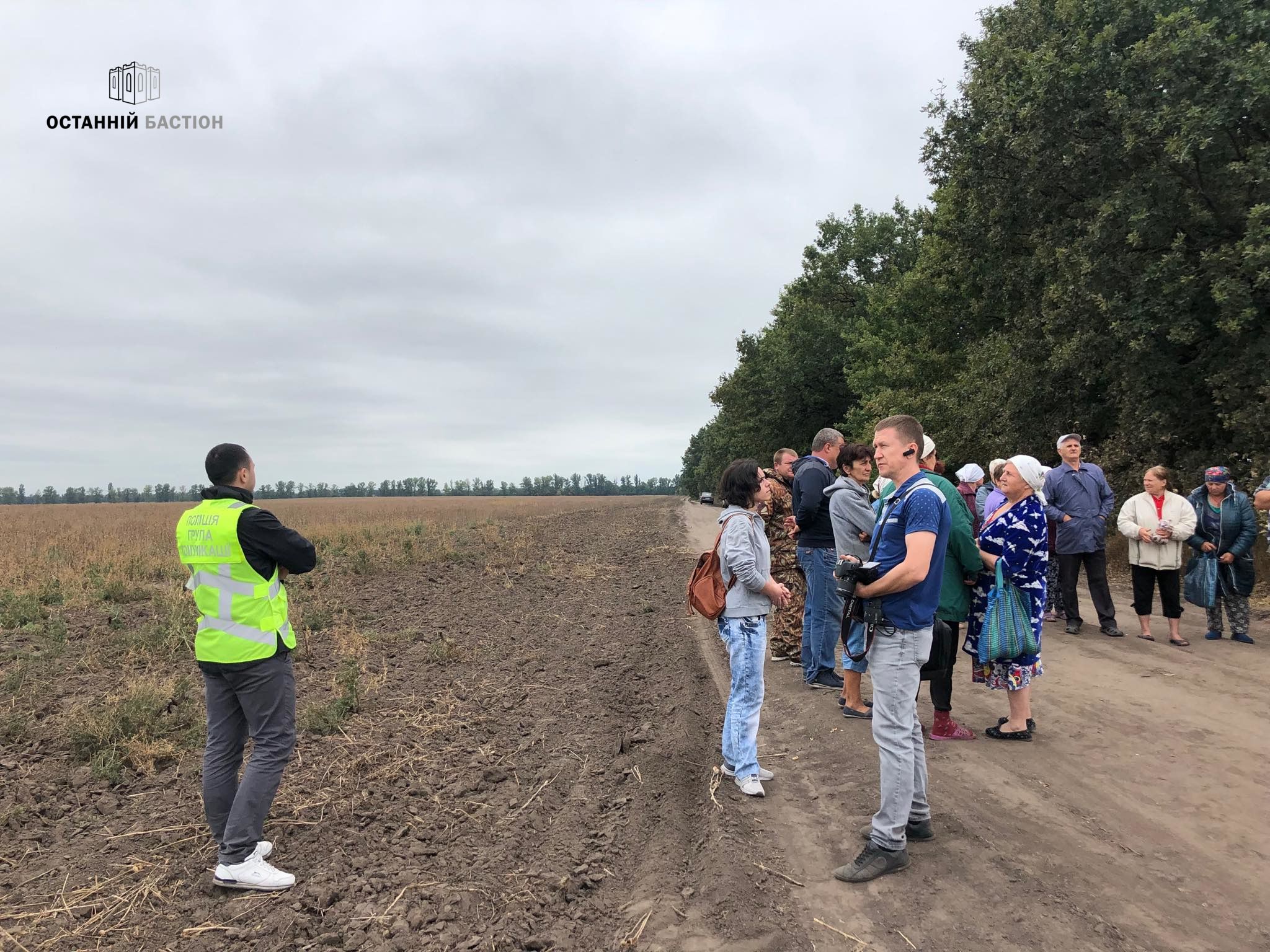 Лазірки: не давши зібрати урожай, поліція почала самостійно засівати поля маком: ФОТО, ВІДЕО (оновлюється)_7
