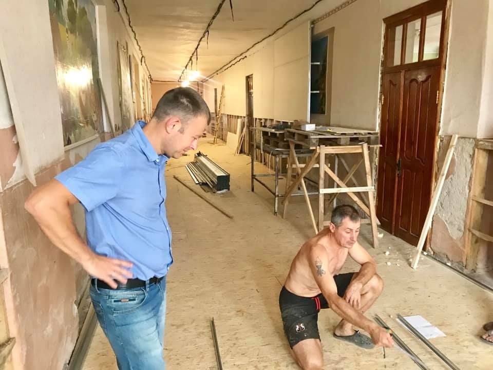 Освітні заклади Опішні готують до нового навчального року_1