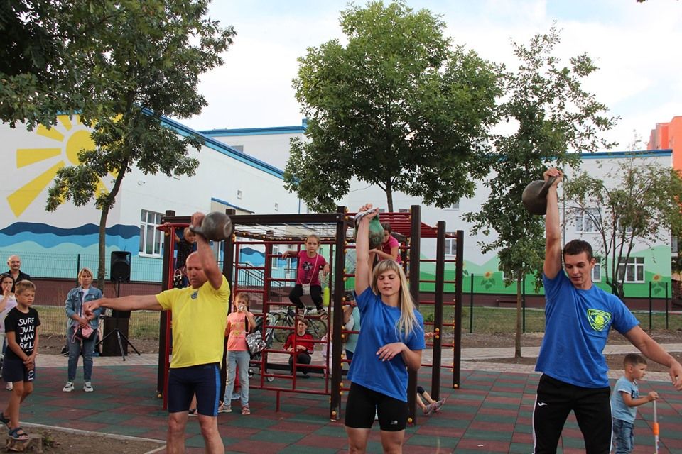 Новий спортмайданчик відкрили у Розсошенцях_3