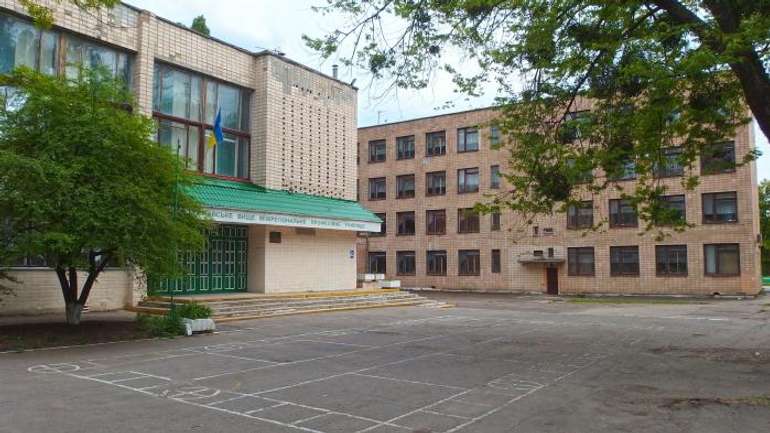 Прокуратура Полтавщини підозрює керівника одного з училищ Миргорода у корупції