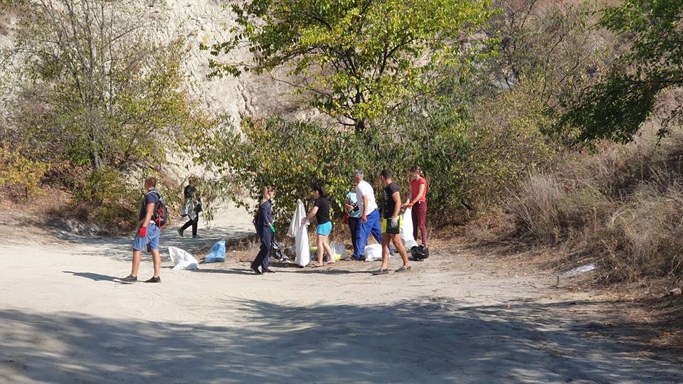 Екоактивісти прибрали найвищу точку Полтавщини_1