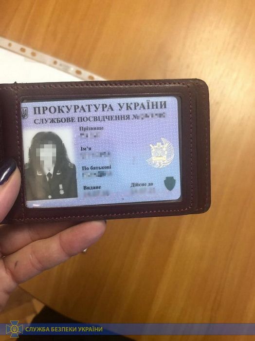 СБУ прозвітувала про затримання на Полтавщині двох прокурорів-хабарників_1