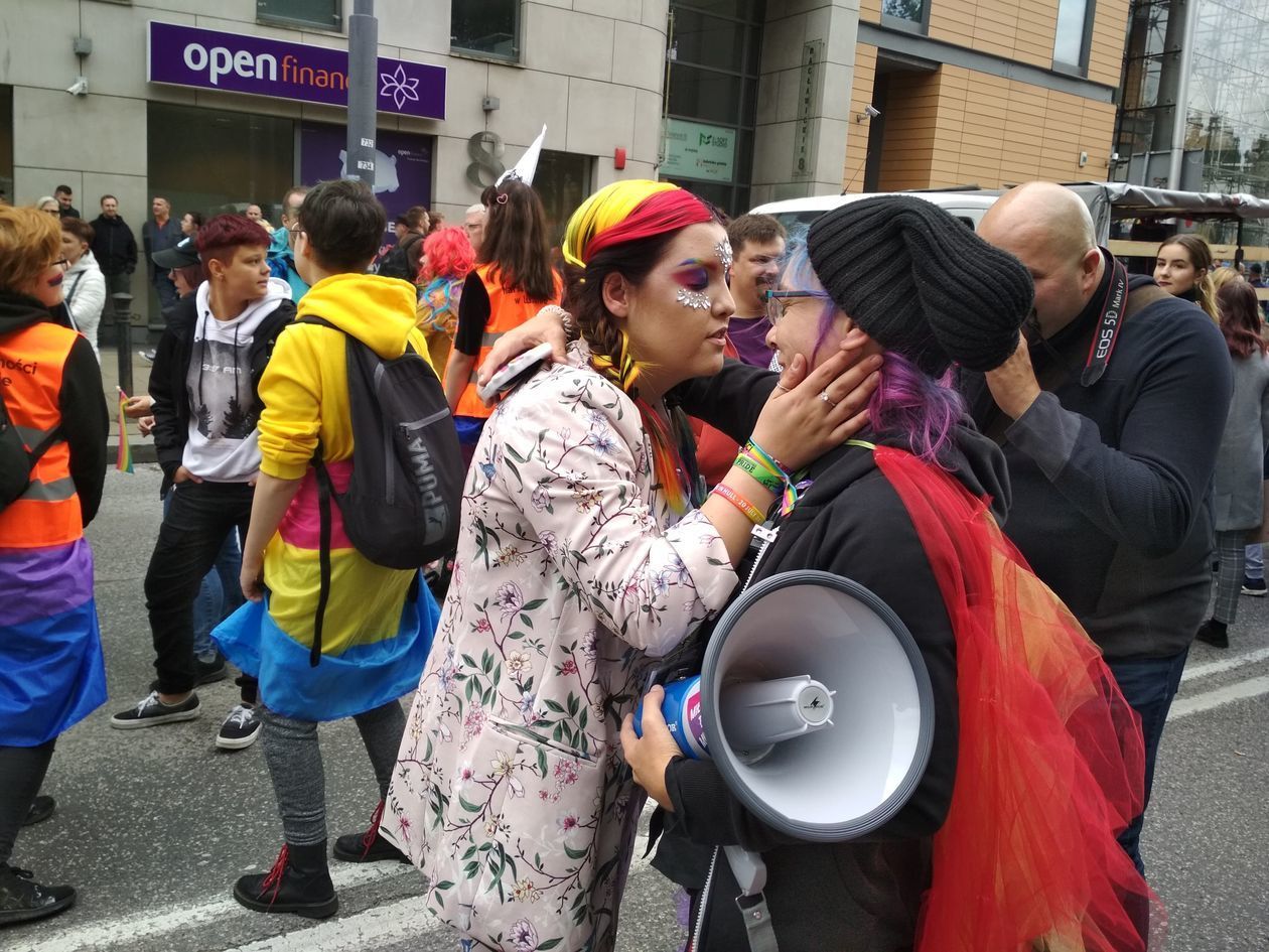 Під час гей-параду у польському Любліні відбулися сутички – поліція застосувала водомети (фото, відео)_3