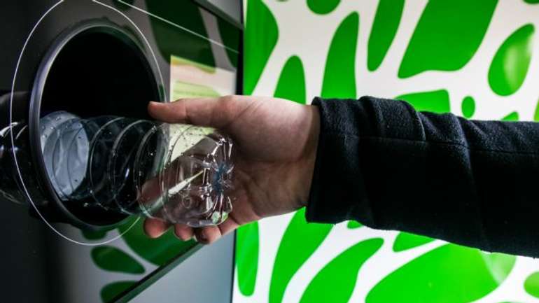 Полтавка пропонує встановити у місті автомати по прийому пластикових пляшок
