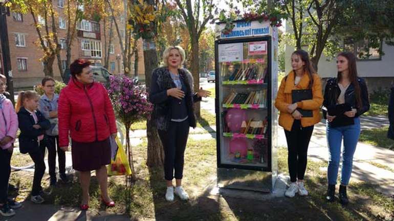 «Гребінківський буккросинг» — читаючи знайомишся