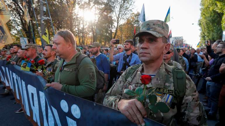 Масовість протестів зупинить Зеленського, – польський аналітик Єжи Тарґальський