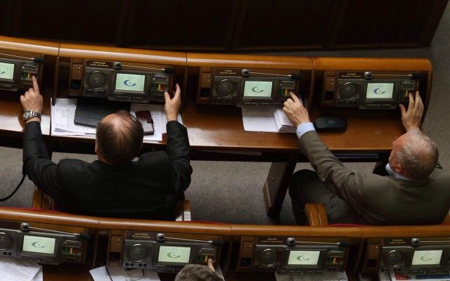 Новий рекорд депутатів ВР…із кнопкодавства_1