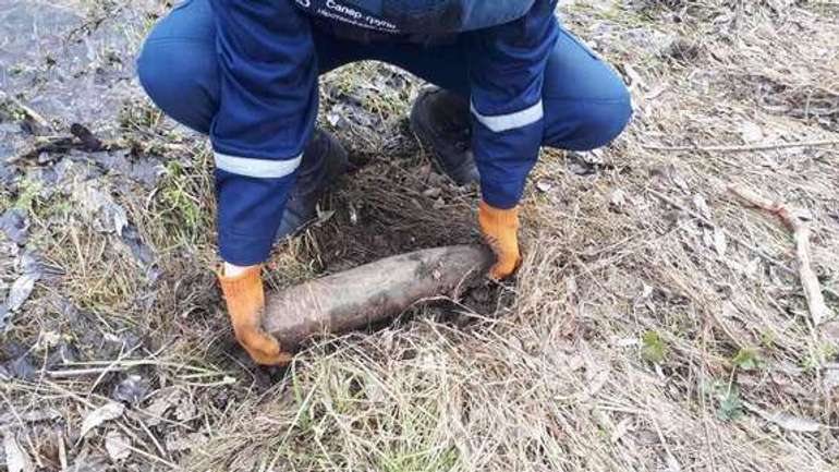 ​В одному з сіл Кременчуцького району виявлено артснаряд