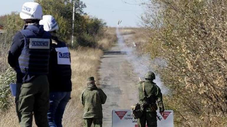 Зеленський живе в декораціях «Мінська», – Юрій Бутусов