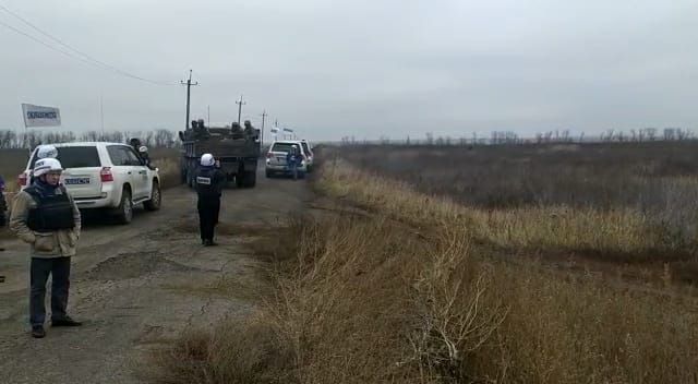 Як українські військові відходили з власної землі: фото та відео_1
