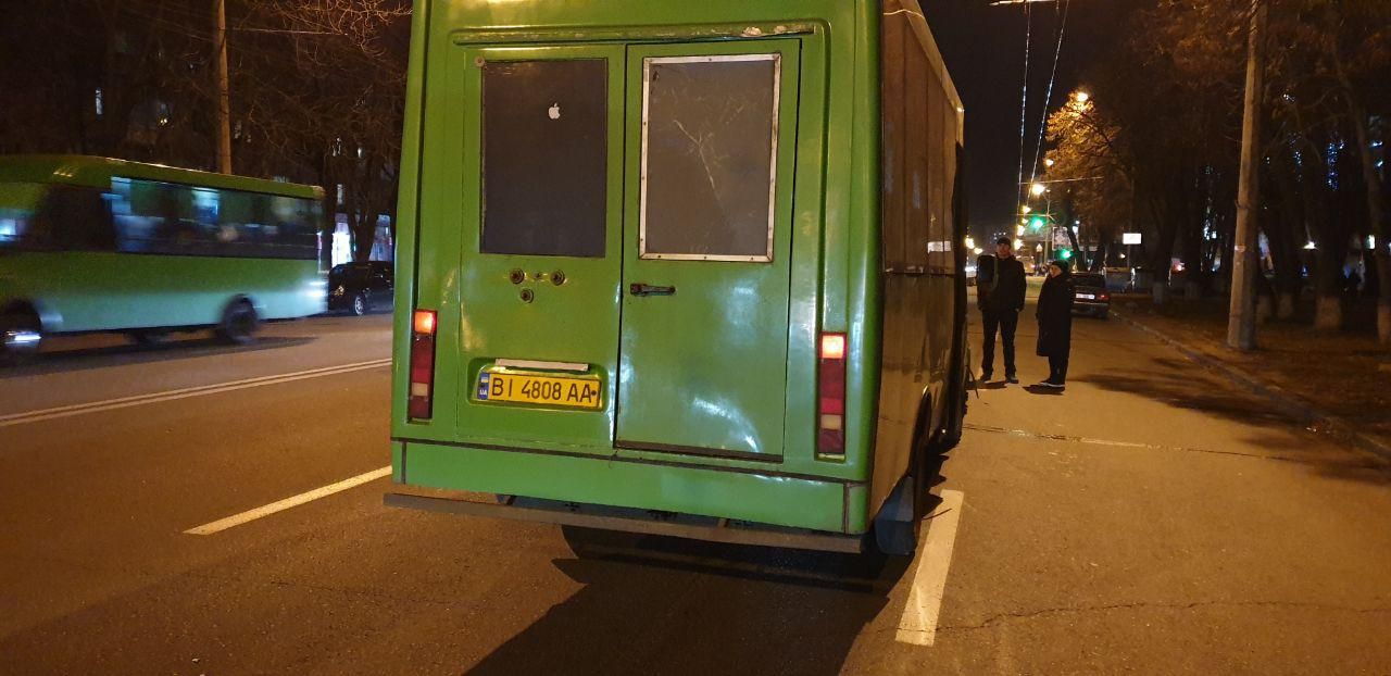 У Полтаві маршрутка, водій якої був без документів, влетіла в автівку (фото)_3