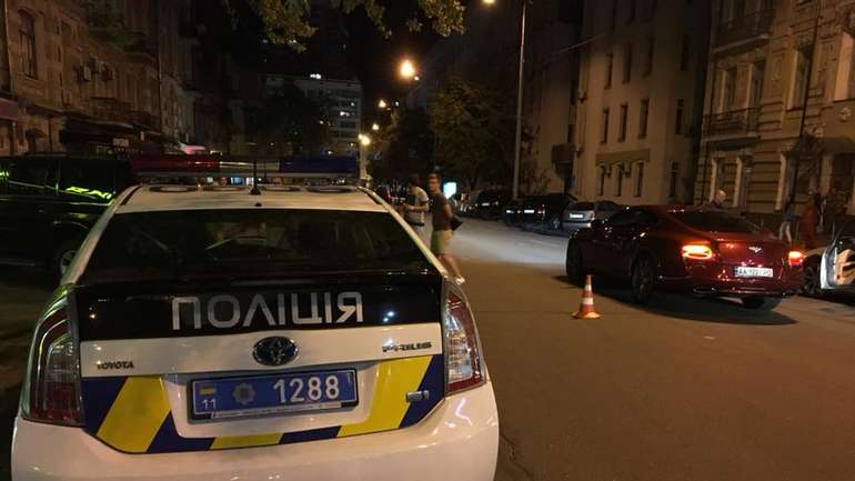 У центрі Києва син Шуфрича за кермом Bentley збив людину