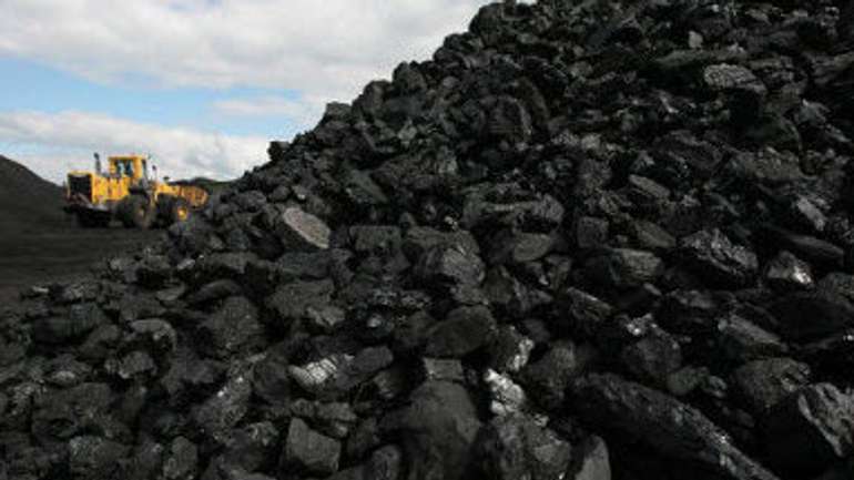 Росія продає крадене з Донбасу вугілля за допомогою України: деталі схеми