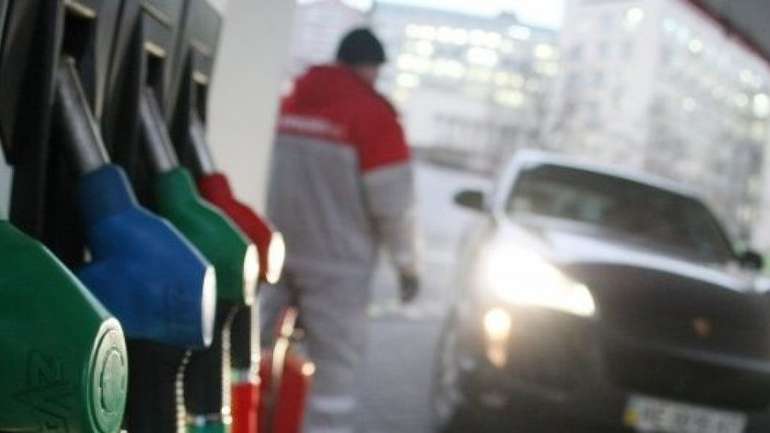 Не только доллар: цены на бензин и продукты готовят удар
