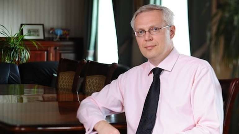 Украина затягивает себе на горле петлю, приходится повышать налоги - экономист