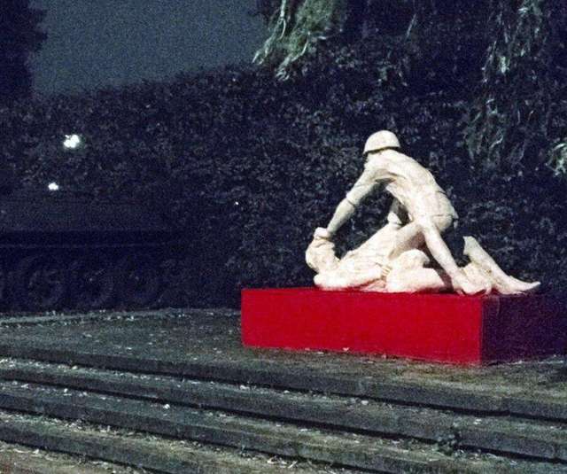 Про подвиги Советского солдата, солдата-насильника... Позорной дате 23 февраля посвящается_5