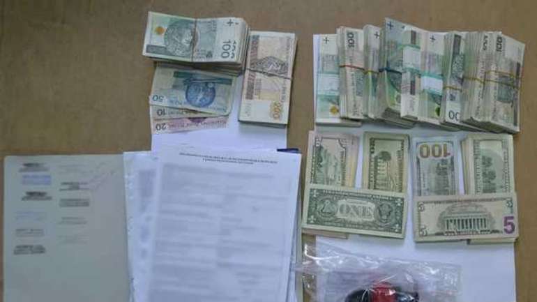 Влада Польщі “накрила” фірму, яка видала понад 3 тисячі липових запрошень для українців