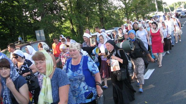 Українські патріоти на Полтавщині показали гундяївцям, що вони про них думають_1