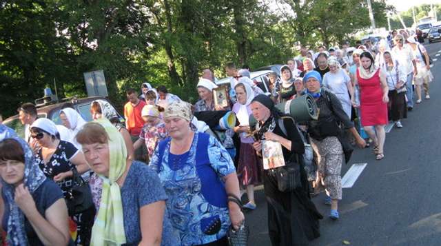 Українські патріоти на Полтавщині показали гундяївцям, що вони про них думають_2